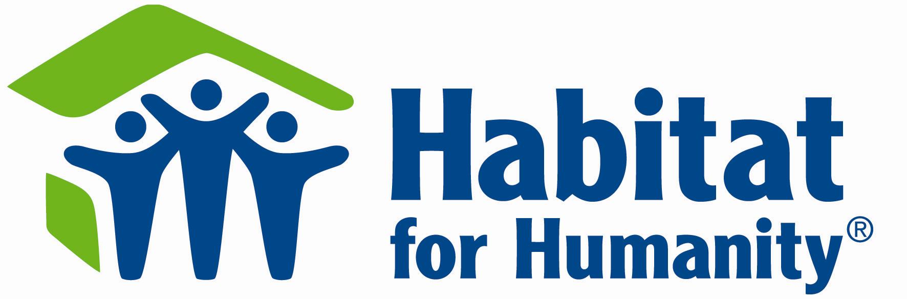 Donne manager Whirpool e volontarie muratore per Habitat for Humanity